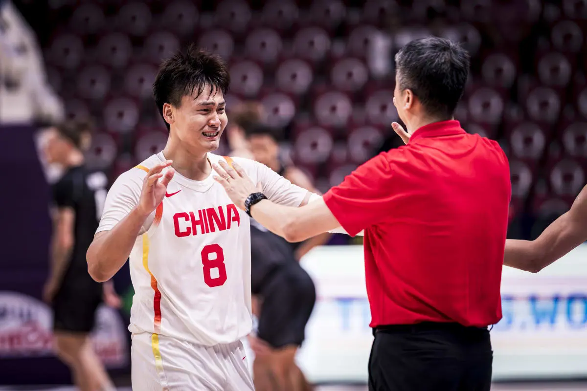 中国男篮冲
