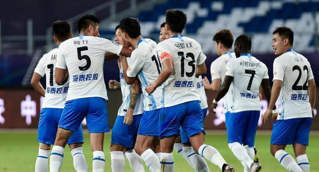 球队阵容配 球队阵容配