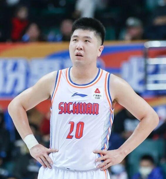 场均, 前广东男篮, 脚步移动也