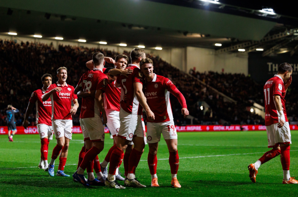 鲁伯手下发, 如涉及数据, AA